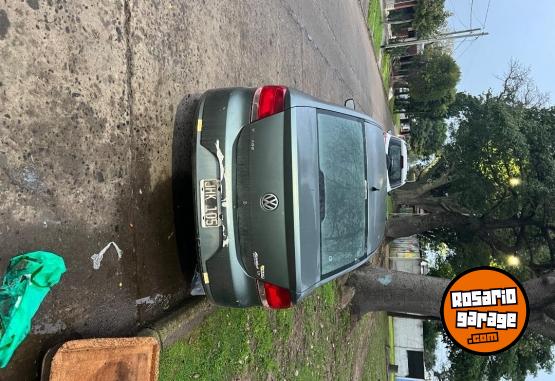 Autos - Volkswagen Voyage 2010 Nafta 290000Km - En Venta
