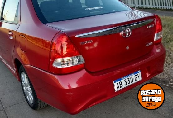 Autos - Toyota ETIOS XLS SEDAN 2017 Nafta 88000Km - En Venta