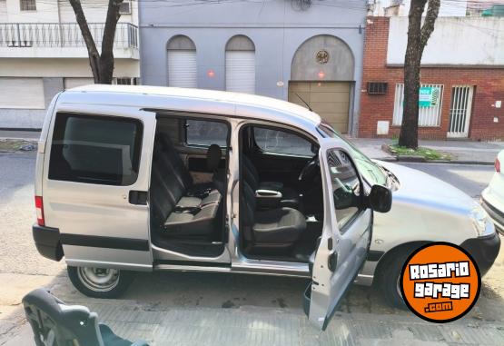 Utilitarios - Peugeot Partner 1.6 hdi 2014 Diesel 263000Km - En Venta