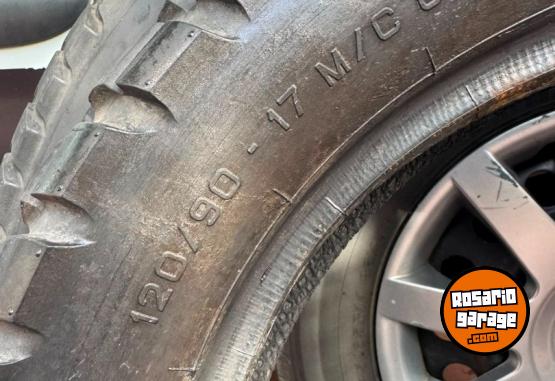 Accesorios para Motos - Cubiertas de moto usadas, excelente estado - En Venta