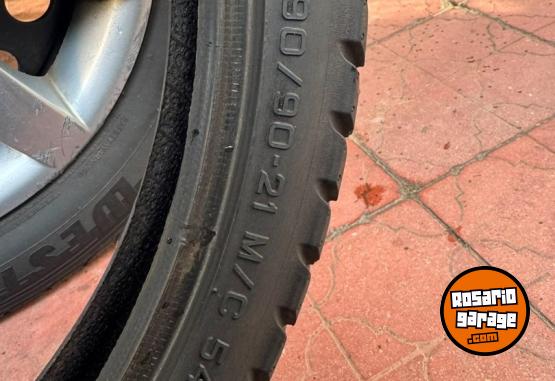Accesorios para Motos - Cubiertas de moto usadas, excelente estado - En Venta