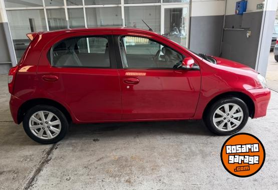 Autos - Toyota ETIOS 1.5 XLS 6mt 2017 Nafta 90000Km - En Venta