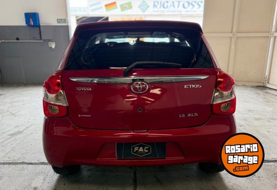 Autos - Toyota ETIOS 1.5 XLS 6mt 2017 Nafta 90000Km - En Venta