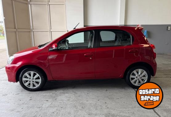 Autos - Toyota ETIOS 1.5 XLS 6mt 2017 Nafta 90000Km - En Venta