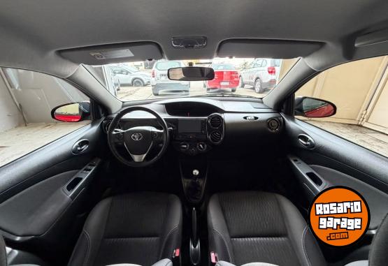 Autos - Toyota ETIOS 1.5 XLS 6mt 2017 Nafta 90000Km - En Venta