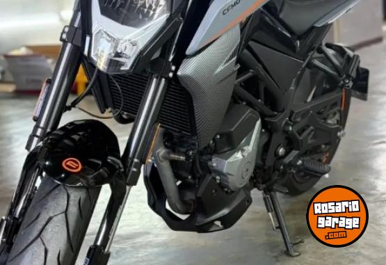 Motos - CF 300NK 2025 Nafta 1500Km - En Venta