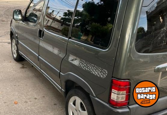 Utilitarios - Peugeot Partner 2012 Diesel 265000Km - En Venta