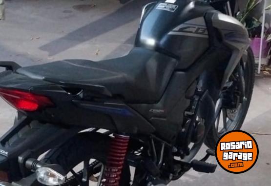 Motos - Honda Twister 125 2023 Nafta 11000Km - En Venta