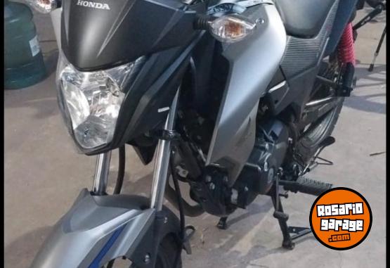 Motos - Honda Twister 125 2023 Nafta 11000Km - En Venta