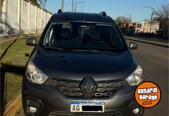 Utilitarios - Renault Kangoo stepway 2023 GNC 108000Km - En Venta