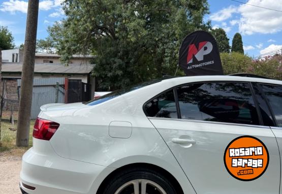Autos - Volkswagen Vento GLI 2017 Nafta 158000Km - En Venta
