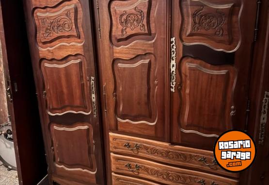 Hogar - Vendo Ropero / Placard Antiguo - En Venta
