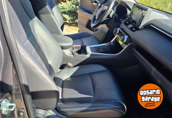 Camionetas - Toyota Rav4 hybrid 4x4 2020 Electrico / Hibrido 100000Km - En Venta