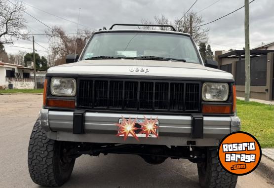 Camionetas - Jeep Cherokee xj sport 1993 Diesel 400000Km - En Venta