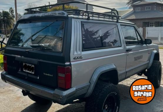 Camionetas - Jeep Cherokee xj sport 1993 Diesel 400000Km - En Venta
