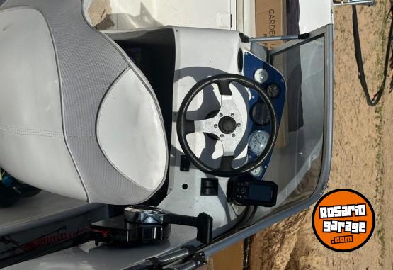 Embarcaciones - ROBINSON MANTRA CON MOTOR HONDA 90 HP 4 TIEMPOS NUEVO!!! - En Venta