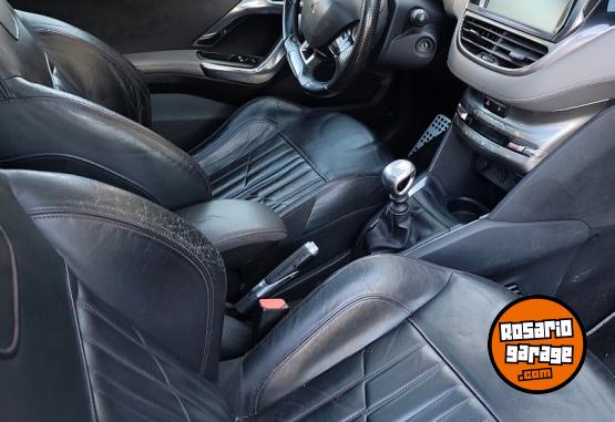 Autos - Peugeot 208 2014 Nafta 128000Km - En Venta