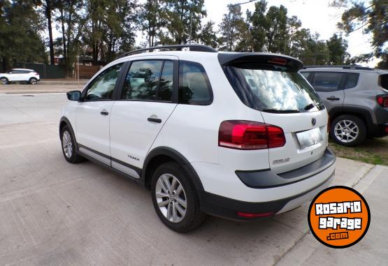 Autos - Volkswagen suran track 2017 Nafta 93000Km - En Venta