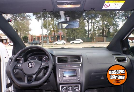 Autos - Volkswagen suran track 2017 Nafta 93000Km - En Venta