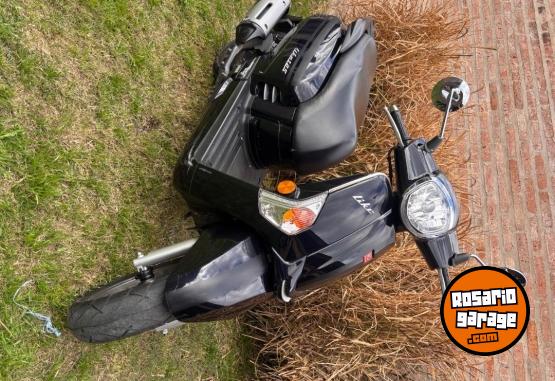 Motos - Kymco Like 2022 Nafta 11800Km - En Venta
