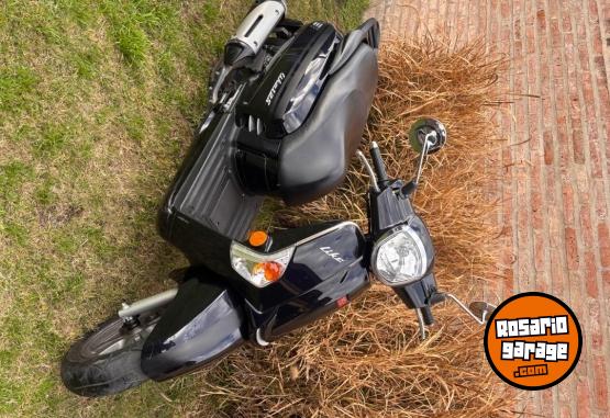 Motos - Kymco Like 2022 Nafta 11800Km - En Venta