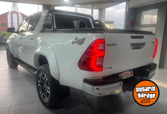 Camionetas - Toyota Hilux 2024 Diesel 58000Km - En Venta