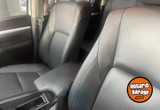 Camionetas - Toyota Hilux 2024 Diesel 58000Km - En Venta