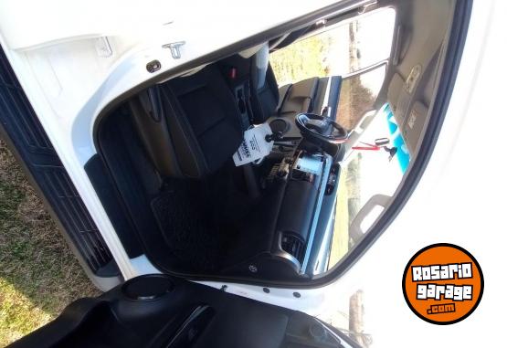 Camionetas - Toyota Hilux  SRV 2023 Diesel 29850Km - En Venta