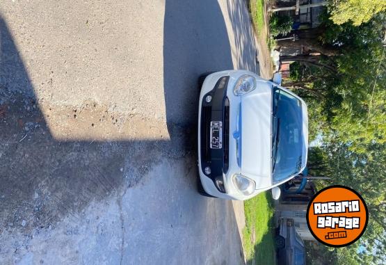 Autos - Fiat Puntos essence 2013 Nafta 150000Km - En Venta