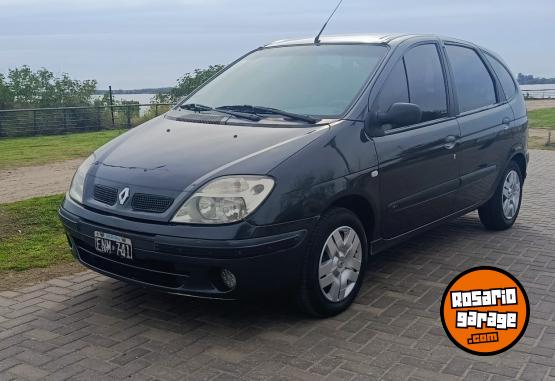 Autos - Renault Scenic 2004 Nafta 213500Km - En Venta