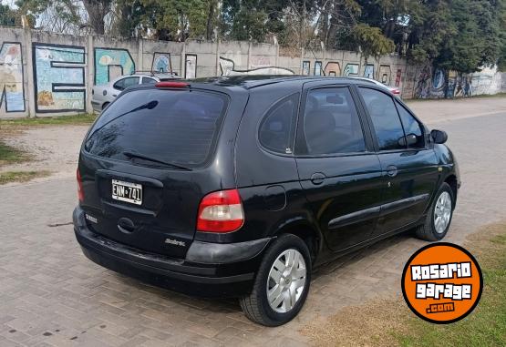 Autos - Renault Scenic 2004 Nafta 213500Km - En Venta