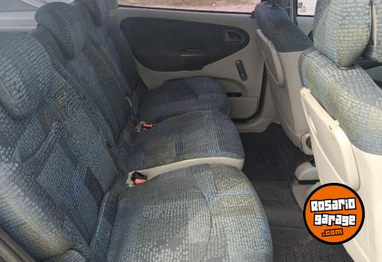 Autos - Renault Scenic 2004 Nafta 213500Km - En Venta