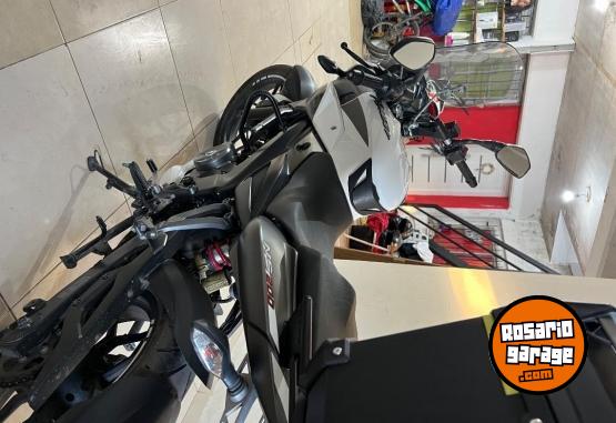 Motos - Bajaj Rouser NS 200 2021 Nafta 9600Km - En Venta