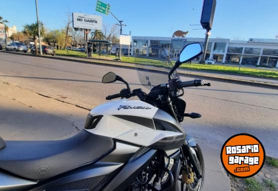 Motos - Bajaj Rouser NS 200 2021 Nafta 9600Km - En Venta