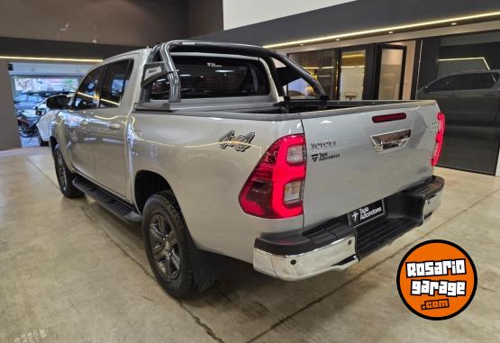 Camionetas - Toyota HILUX SRV 2.8L 4X4 AT 2021 Diesel 110000Km - En Venta