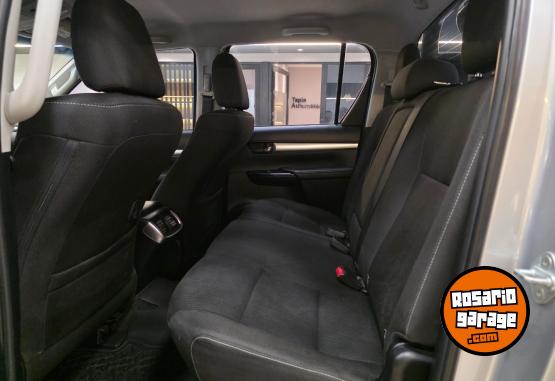 Camionetas - Toyota HILUX SRV 2.8L 4X4 AT 2021 Diesel 110000Km - En Venta
