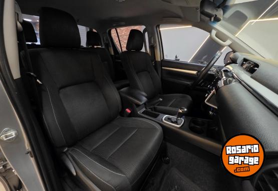 Camionetas - Toyota HILUX SRV 2.8L 4X4 AT 2021 Diesel 110000Km - En Venta