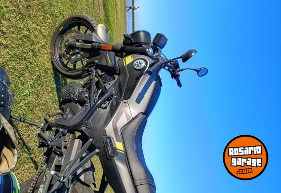 Motos - Benelli leoncino 250 2021 Nafta 8700Km - En Venta