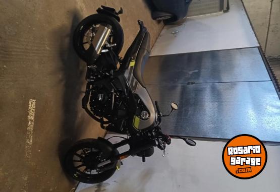 Motos - Benelli leoncino 250 2021 Nafta 8700Km - En Venta