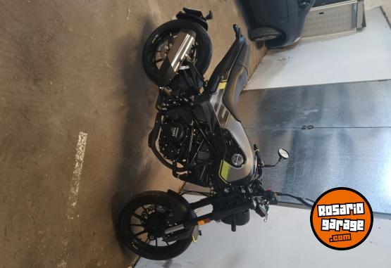 Motos - Benelli leoncino 250 2021 Nafta 8700Km - En Venta