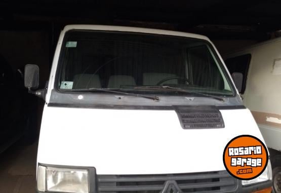 Utilitarios - Renault Trafic 1994 larga 1994 Nafta 500000Km - En Venta