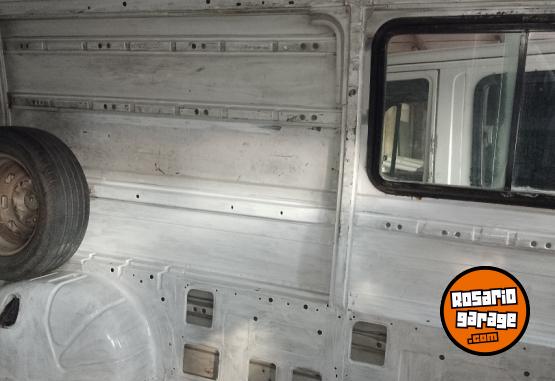 Utilitarios - Renault Trafic 1994 larga 1994 Nafta 500000Km - En Venta