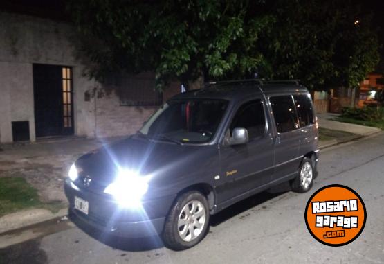 Utilitarios - Peugeot Partner 2009 Diesel 207000Km - En Venta