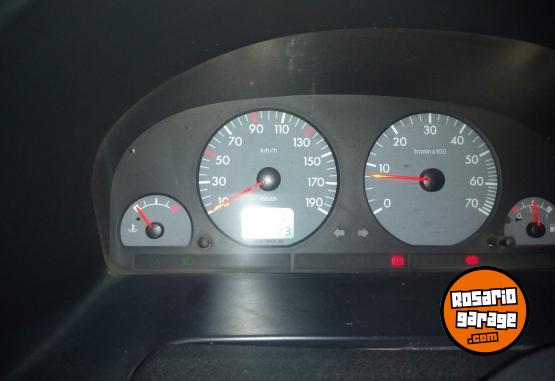 Utilitarios - Peugeot Partner 2009 Diesel 207000Km - En Venta