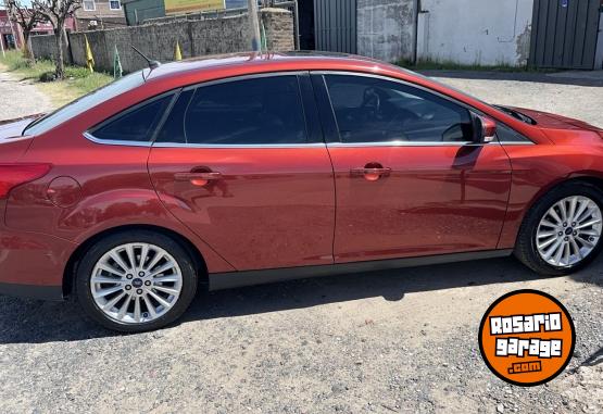 Autos - Ford Focus titanium 2017 Nafta 110000Km - En Venta