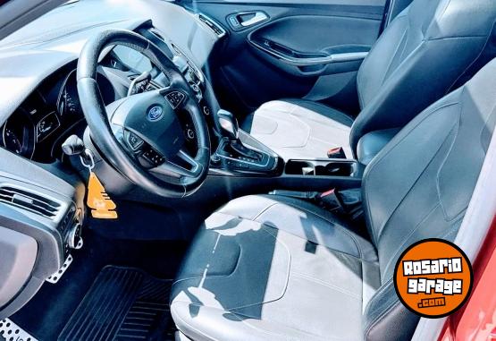 Autos - Ford Focus titanium 2017 Nafta 110000Km - En Venta