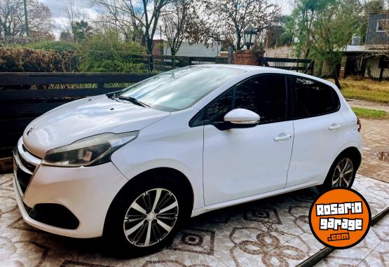 Autos - Peugeot 208 2017 GNC 120000Km - En Venta