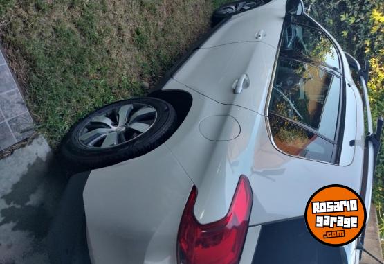 Autos - Peugeot Felline 2008 2016 Nafta 97400Km - En Venta