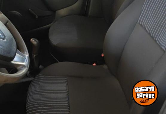 Autos - Renault Logan 2019 GNC 180000Km - En Venta