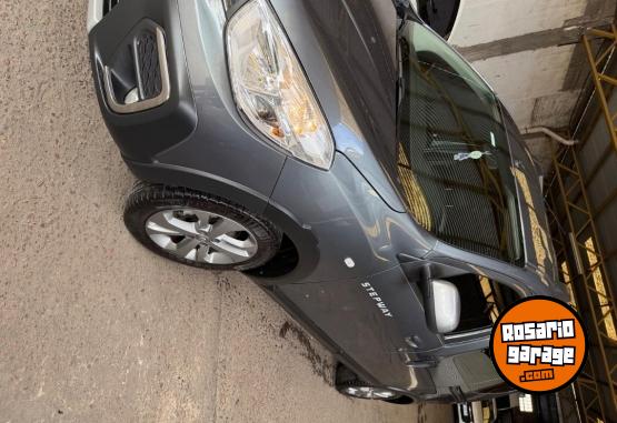 Utilitarios - Renault Kangoo 2024 Nafta 44000Km - En Venta